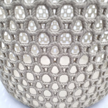 Cargar imagen en el visor de la galería, Cesta rattan mediana - Rinoplast
