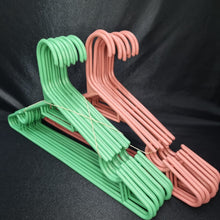 Cargar imagen en el visor de la galería, Ganchos económicos - Modiplastic
